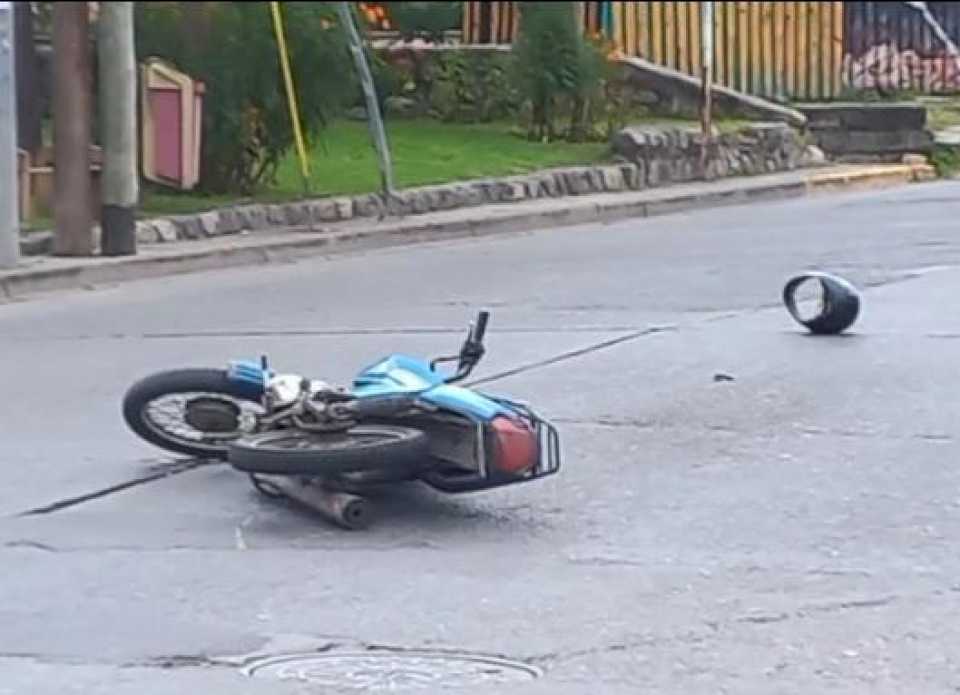murio-un-motociclista-tras-impactar-con-un-camion-estacionado-en-rosario-de-la-frontera