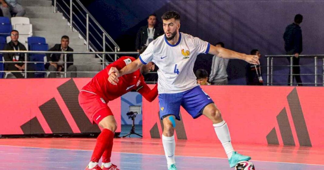 papelon-de-francia-en-el-mundial-de-futsal:-su-arquero-se-dejo-hacer-los-goles-para-evitar-un-cruce-complicado-en-octavos