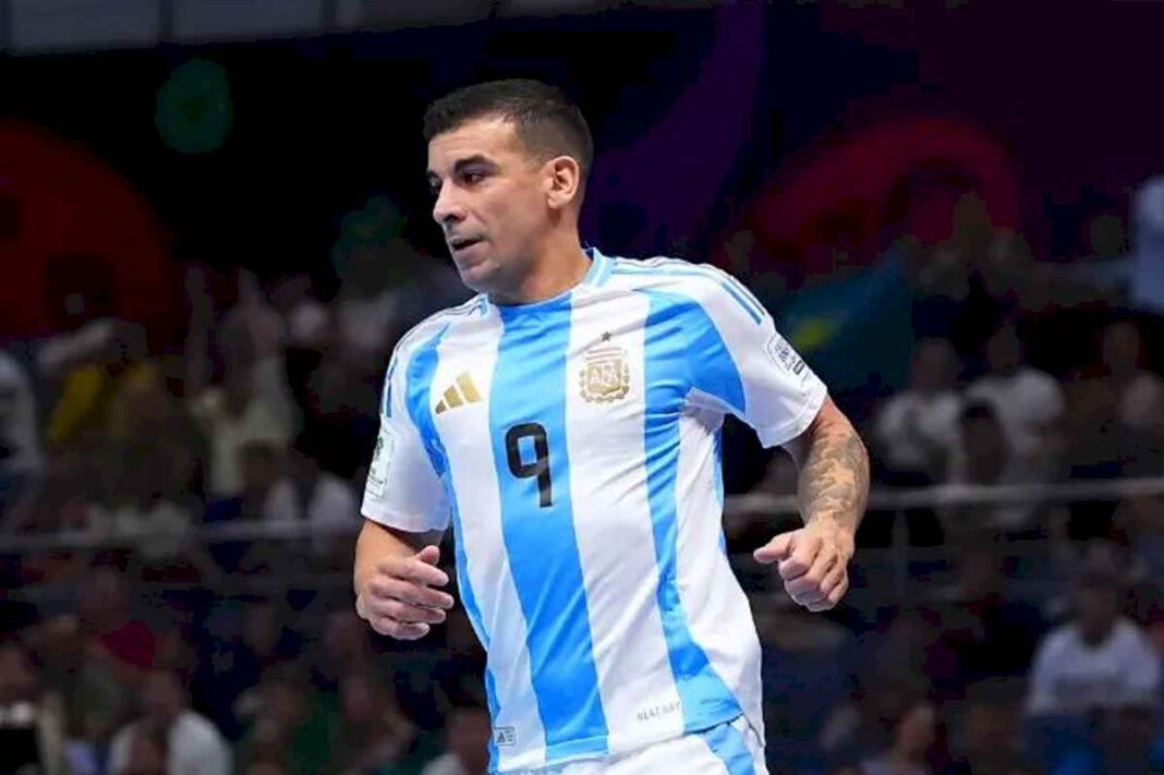 cristian-titi-borruto,-el-futbolista-rebelde-que-jugaba-descalzo-en-potreros-del-conurbano-bonaerense-y-ahora-suena-con-otro-titulo-mundial-de-futsal