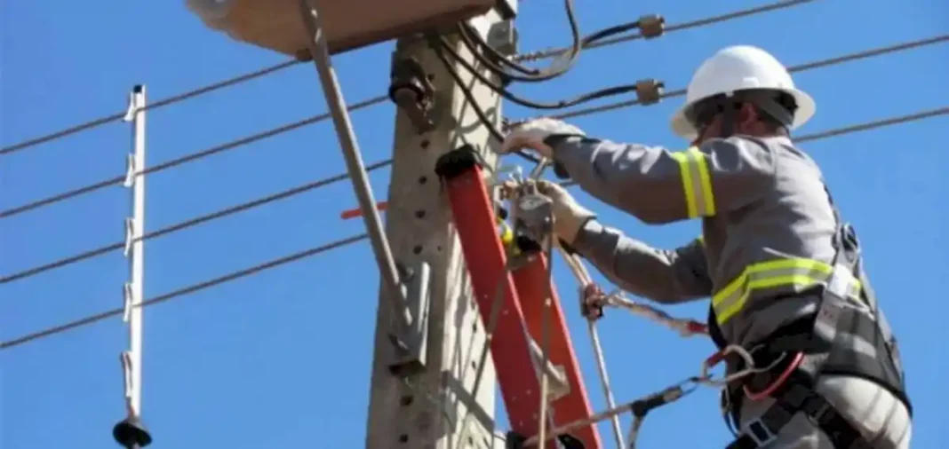 trabajos-de-ampliacion-y-renovacion-en-la-red-electrica-en-capital