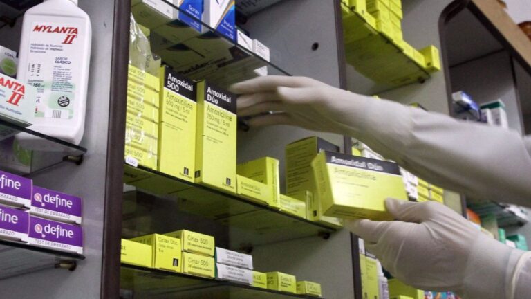 El Gobierno eliminó los medicamentos gratis de PAMI: los jubilados deberán gestionar un subsidio social para adquirirlos