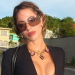 237929-los-polemicos-comentarios-de-una-famosa-conductora-sobre-la-cirugia-de-lolas-de-tini-stoessel
