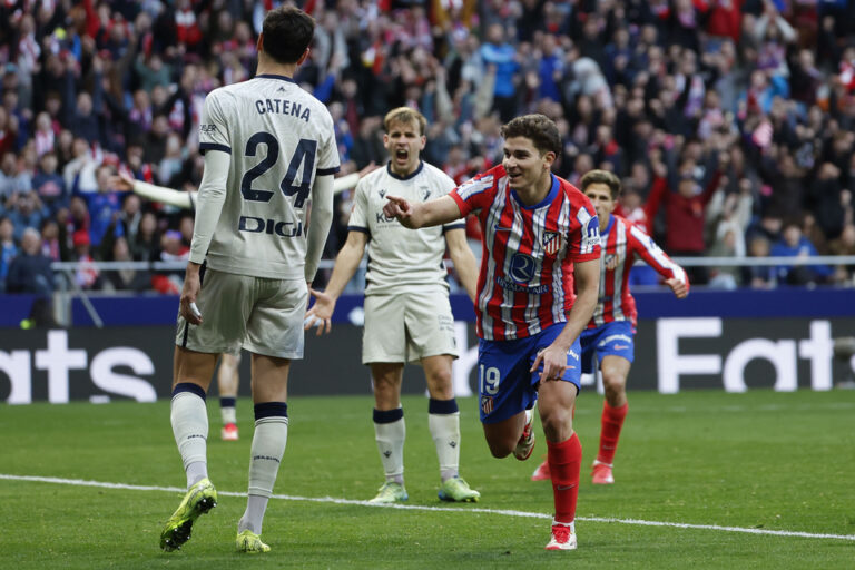 Con gol de Julián, el Atlético de Madrid es puntero en España