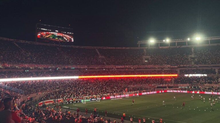 River estrenó el innovador anillo led en el Monumental