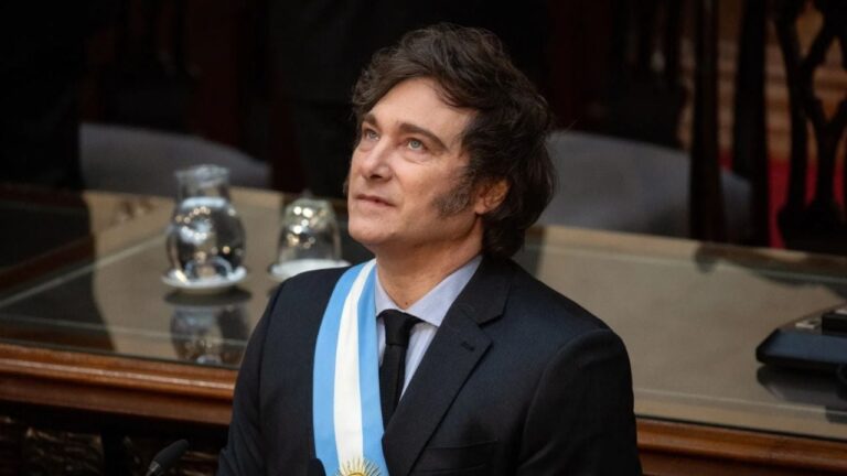 Pidieron juicio político por partida doble para Javier Milei