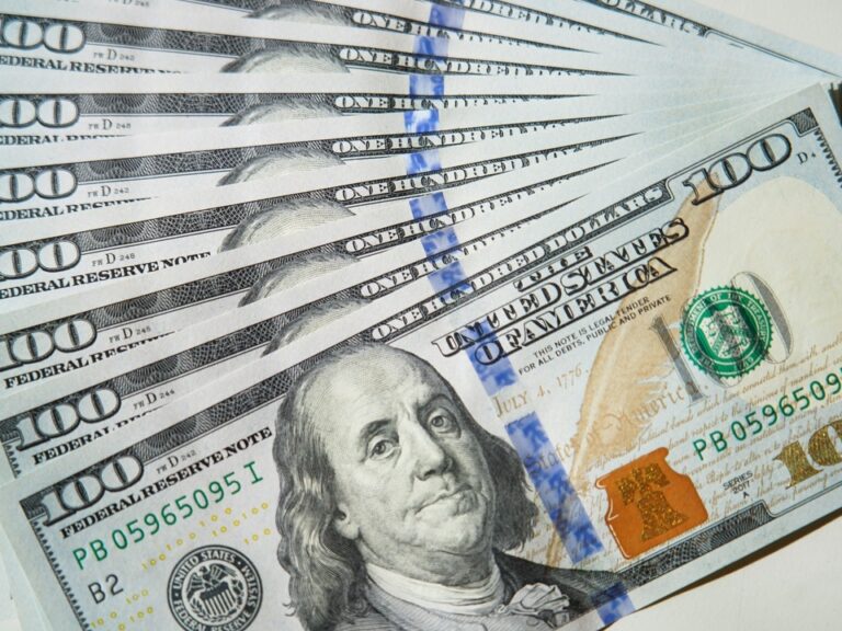Dólar blue, dólar hoy: a cuánto cotizan el miércoles 5 de febrero de 2025