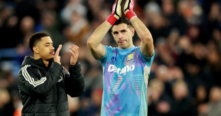 El Aston Villa del Dibu Martínez le gana desde el minuto uno al Tottenham