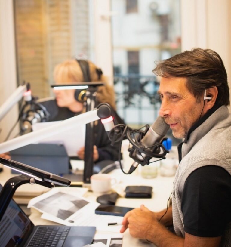Feinmann demandará a Jony y Pichetto lo mandó a trabajar con Adorni