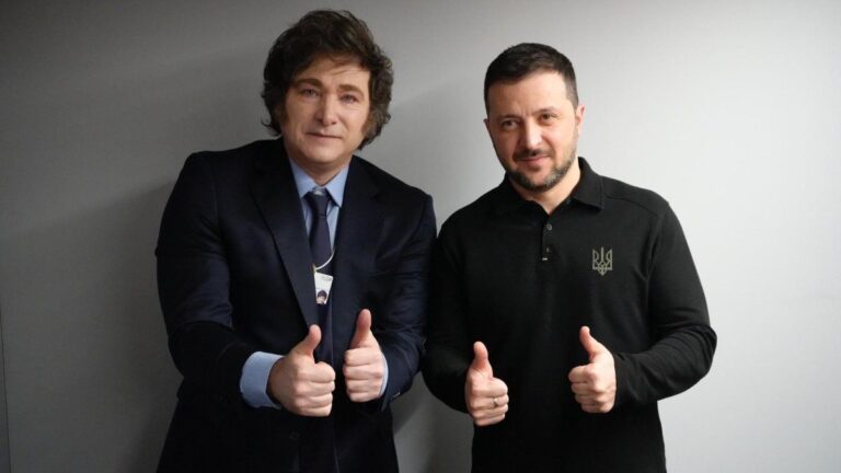 Javier Milei dialogó con Volodímir Zelenski y le agradeció su solidaridad con Bahía Blanca
