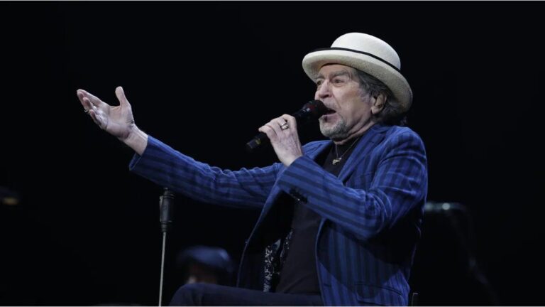 Joaquín Sabina inició su gira en la Argentina con un sentido mensaje a Bahía Blanca