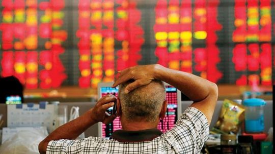 Devastador efecto financiero por los nuevos aranceles de Trump: Los mercados se destrozaron»