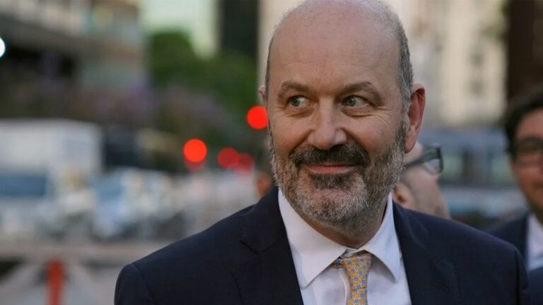 El Gobierno prepara nuevos decretos para derogar más de 40 leyes y eliminar organismos estatales
