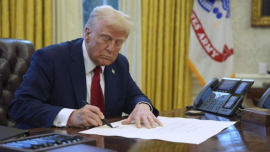 Para analistas, la guerra arancelaria puede desencadenar una recesión global