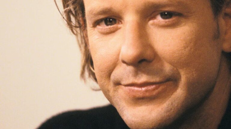 Irreconocible: así está Mickey Rourke a sus 80 años