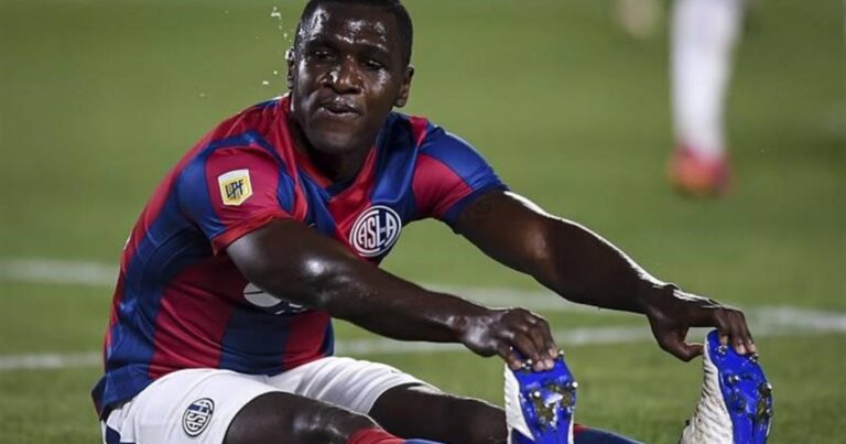 San Lorenzo recibió otra inhibición de FIFA