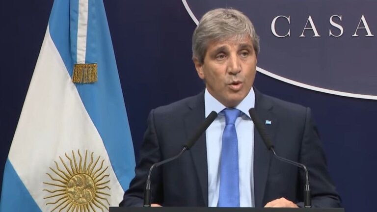 «Dólares del colchón»: el Gobierno realizará un anuncio esta tarde en Casa Rosada