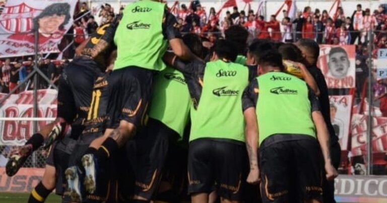 El emotivo triunfo de Mitre en la despedida de Sciacqua