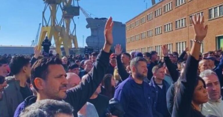 Astillero Río Santiago. Marcha por salario y democracia sindical