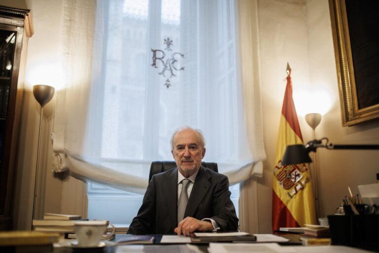 El director de la RAE será homenajeado en Buenos Aires por tres academias nacionales