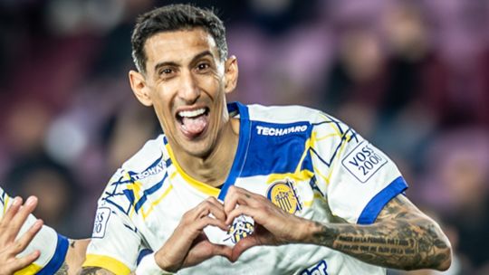 Con un polémico penal, Di María le dio la victoria a Rosario Central frente a Lanús