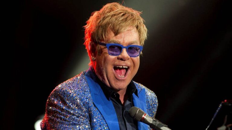 Elton John celebró sus 35 años de sobriedad con un emotivo mensaje