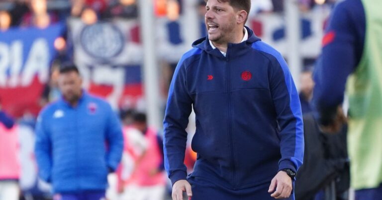 Por qué Ayude cortó la conferencia tras la eliminación ante Tigre