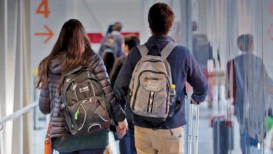 Con caída del consumo y menos viajes, las vacaciones de invierno registraron 10,9% menos turistas que el año pasado