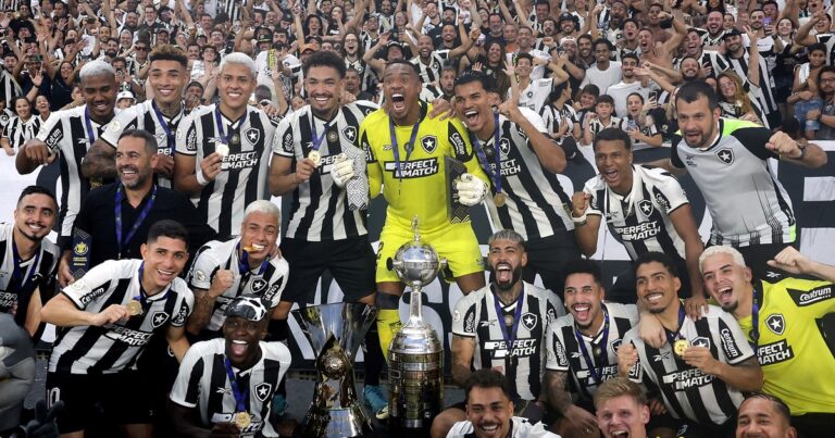 Cuál es el único combinado sudamericano nominado a ganar el premio al equipo del año