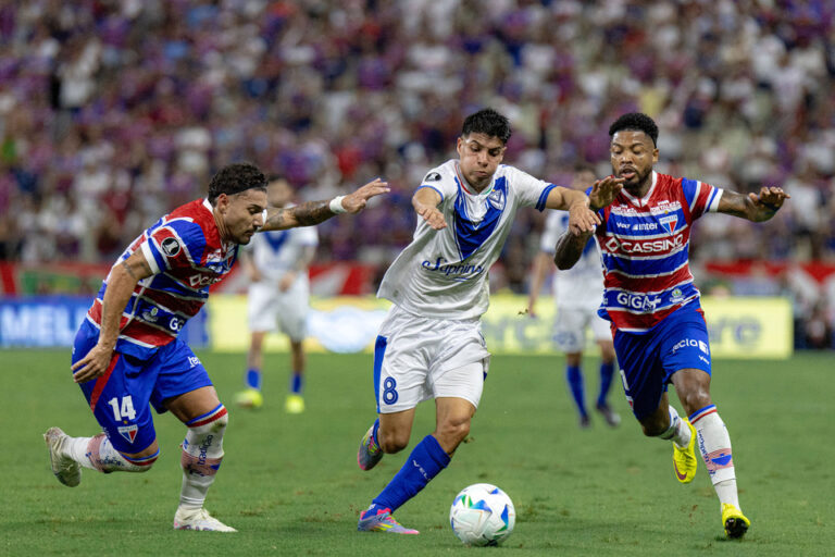 Copa Libertadores: Vélez sacó en Brasil el empate que necesitaba
