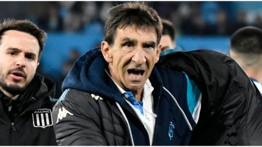 Gustavo Costas recibirá una severa sanción tras su eufórica reacción al ser expulsado en el Racing vs. Tigre