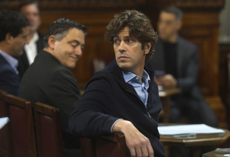 Lousteau rompe con Manes y lleva a Ocaña desenadora