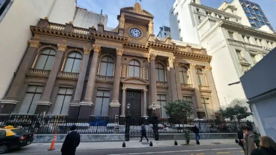 La morosidad en los créditos bancarios volvió a subir, sobre todo entre las familias