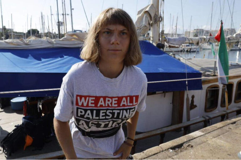 Con Greta Thunberg a la cabeza, la flotilla antisemita partió con problemas hacia Gaza