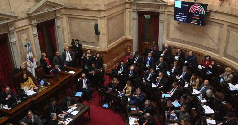 Javier Milei y sus medidas, EN VIVO: con el Presidente en Los Ángeles, el Gobierno busca sostener el veto a la emergencia en discapacidad