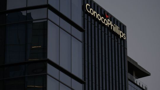 ConocoPhillips planea recortar hasta el 25% de su plantilla