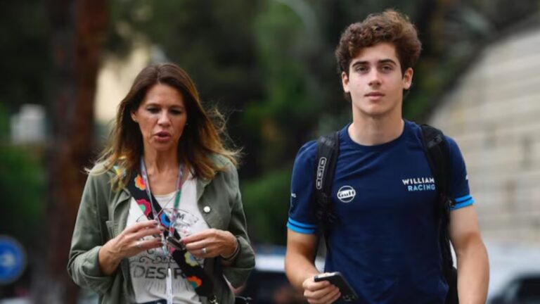 La mamá de Franco Colapinto fue a votar en Pilar con un casco especial tras el GP de Italia de Fórmula 1