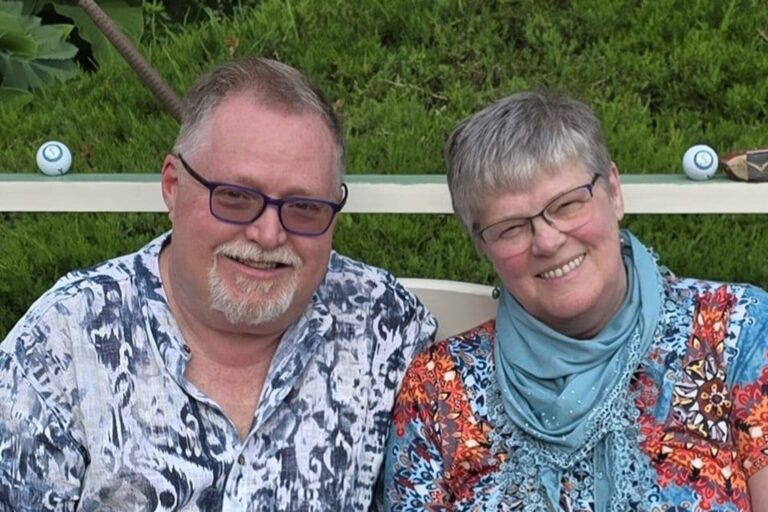 Son de California y ahora viven un retiro de ensueño en un país europeo: Estaríamos quebrados en EE.UU.