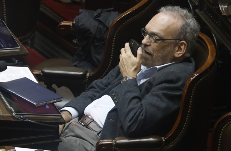 «Señorita, señorita»: Iglesias se fue a quejar a Ritondo porque Lospennato le paró el carro