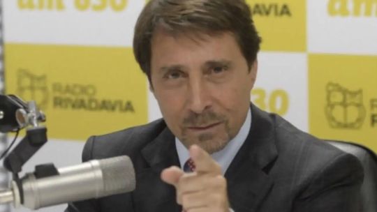 Feinmann se mete en el escándalo de la AFA: «Vos creés que Verón está tan limpio?»