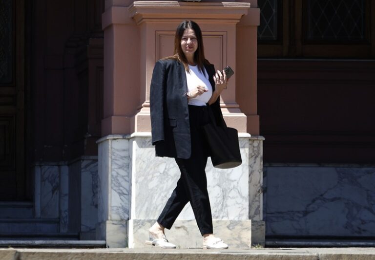 Milei mandó a Pettovello a vigilar las negociaciones por la reforma laboral