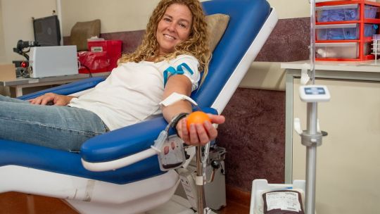Hospitales públicos piden que la gente se acerque a donar sangre