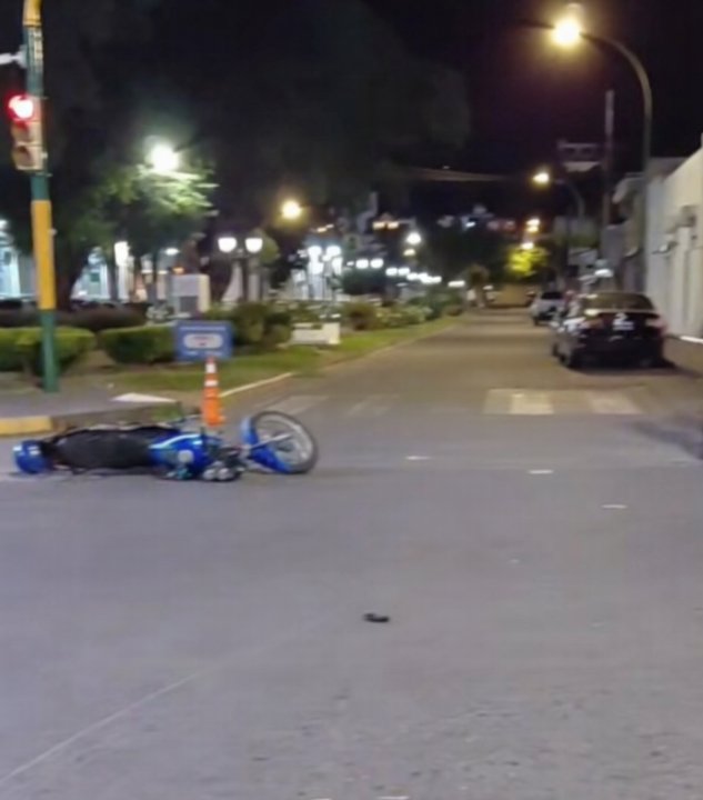 Lugar del accidente vial en la intersección de avenida del Bicentenario y A. Cornejo en Salta