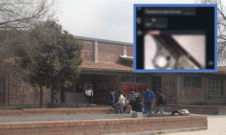 Operativo policial en el ingreso del Colegio René Favaloro de Villa Palacios, Salta.