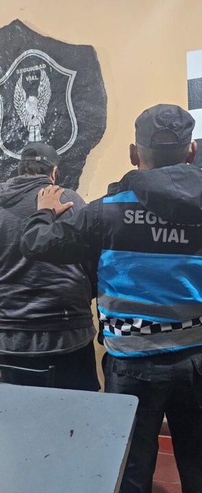 Control policial en ruta, ilustrativo de procedimiento de seguridad vial.