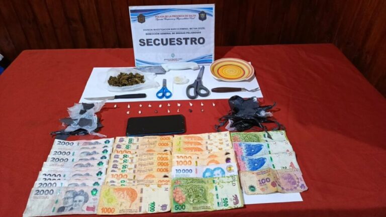 Operativo policial en una vivienda del barrio Las Delicias de Metán, Salta.