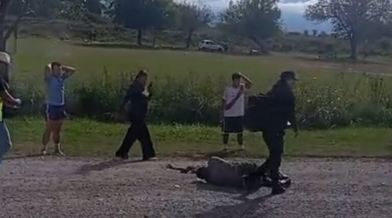 Ruta 68 en El Carril tras el choque entre un auto y una moto