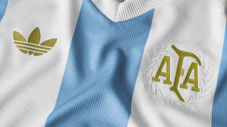 Nueva camiseta oficial de la Selección Argentina de fútbol para el Mundial 2026, fabricada por Adidas.