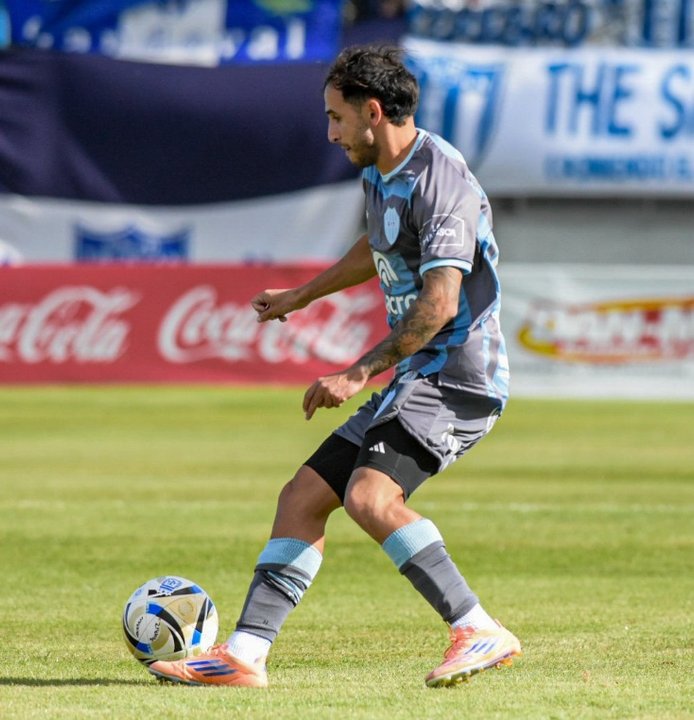 Partido de fútbol entre Gimnasia y Tiro y Tristán Suárez
