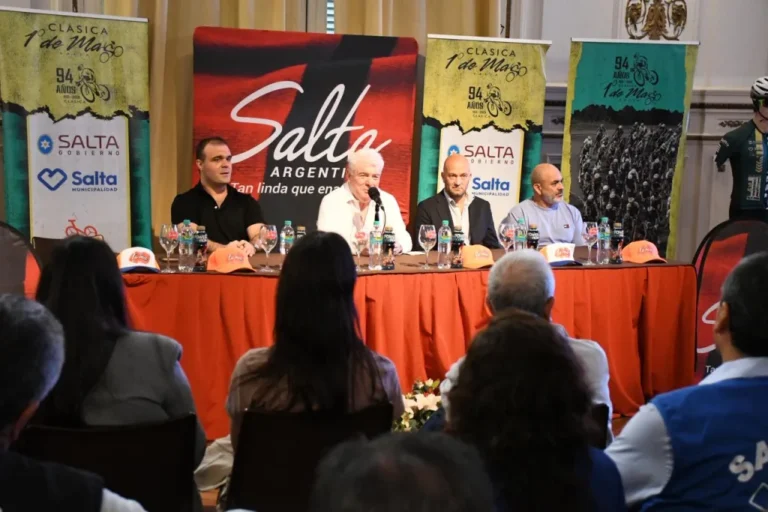Presentación de la 94° edición de la Clásica 1° de Mayo en el Centro Cultural América de Salta