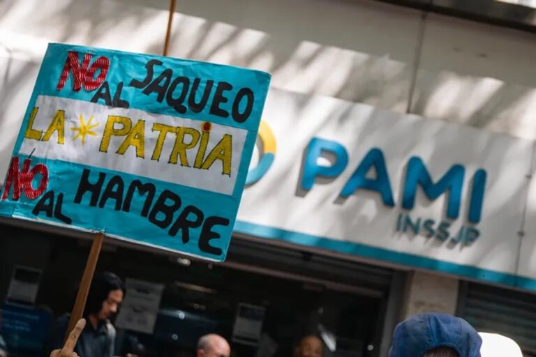 Sede del PAMI en Salta, institución de servicios sociales para jubilados.